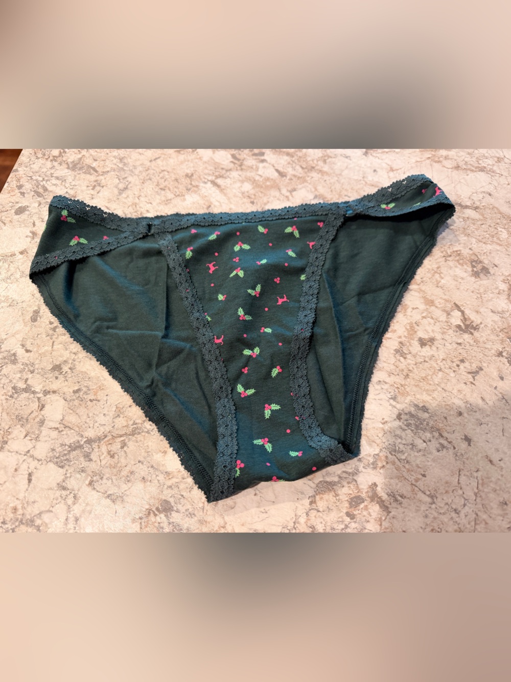 VS PINK Christmas Panty Cheeky Large NWT Holly Dogs